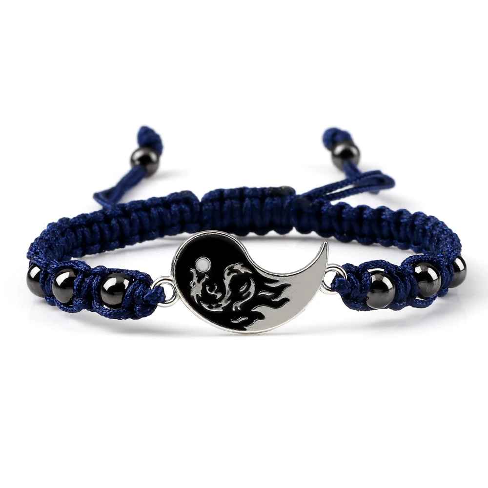 Un bijou complice à porter au quotidien, comme un petit rappel partagé.