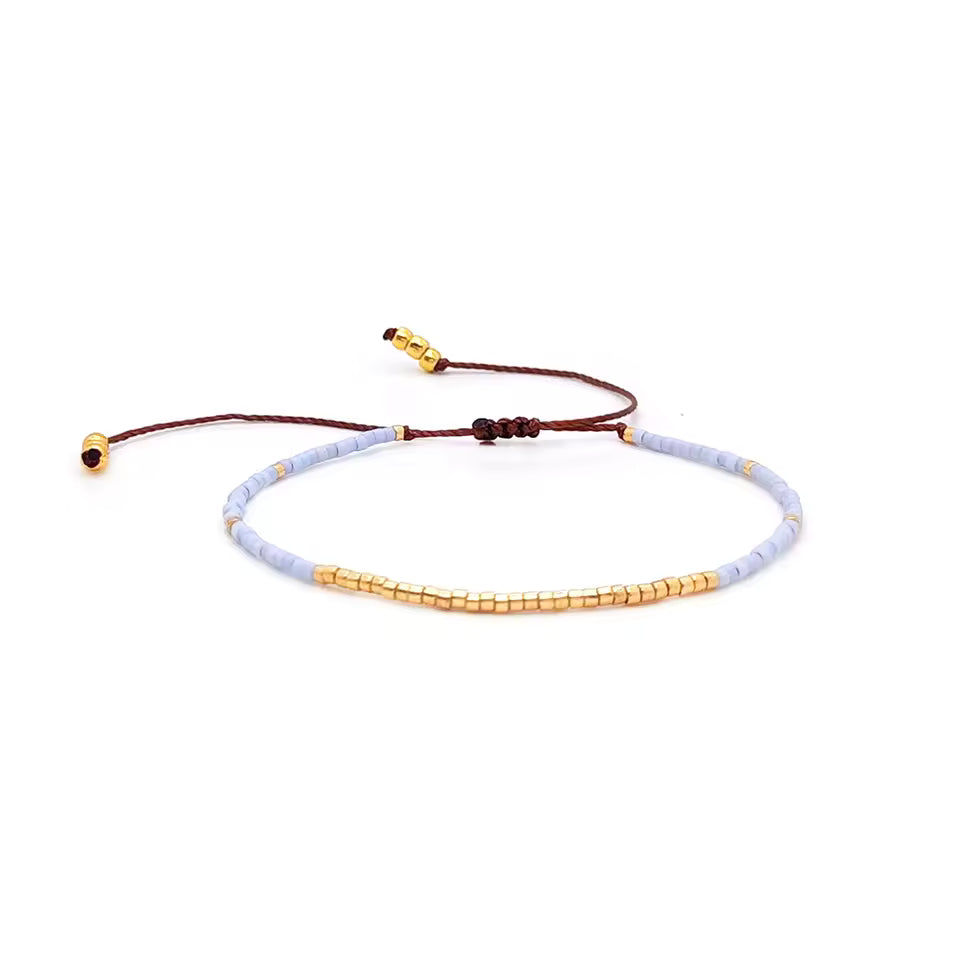 Bracelet turquoise Miyuki avec tissage fin et tons frais.