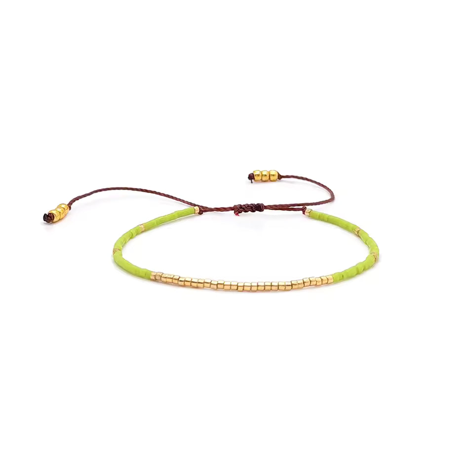 Bracelet pêche pastel en perles Miyuki au rendu délicat.